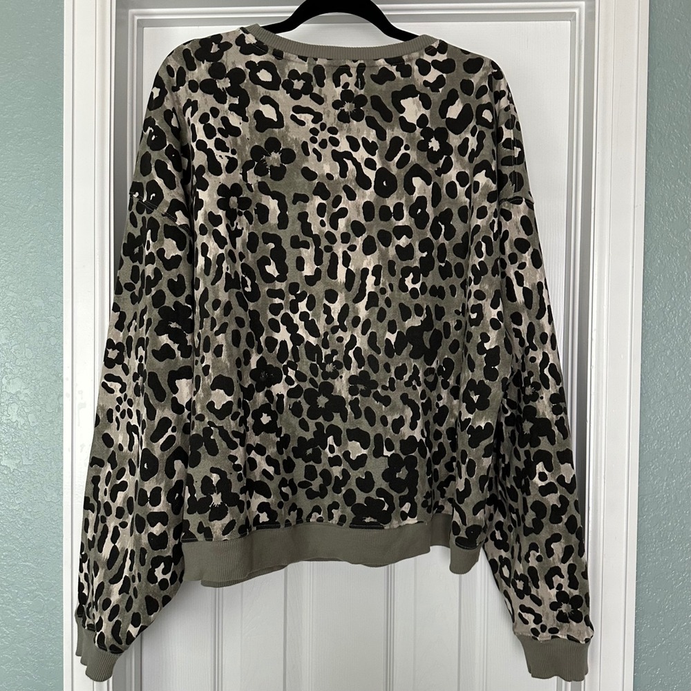 Free People We The Free Classic Printed Oversized Crewneck/Floral Cheetah Small - Picture 10 of 14